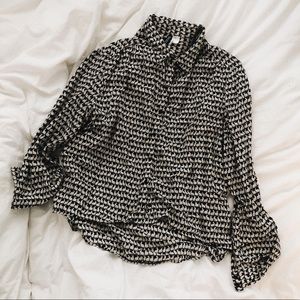 Black High low button up bunny print shirt